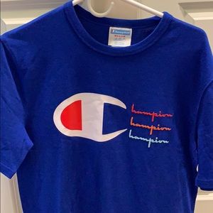 Champion logo t shirt